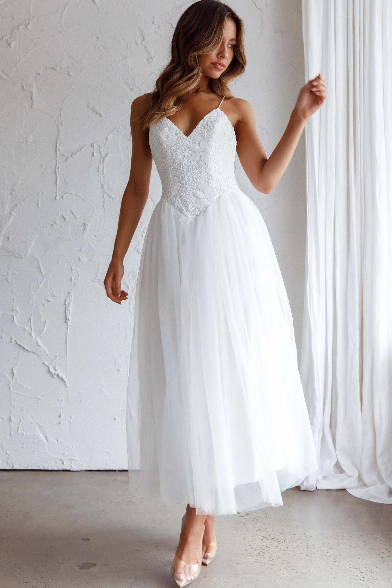Novoli Floral Embroidery Midi Dress White - Image 6