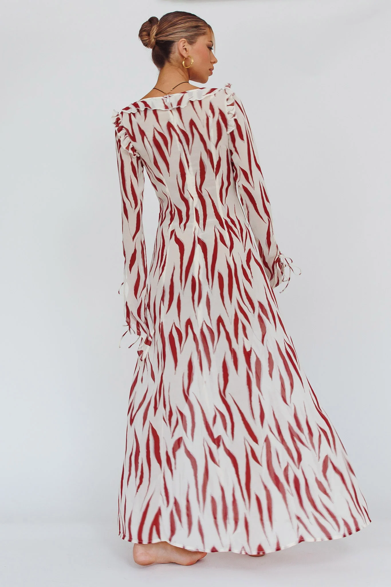 Oasis Moon Frill Trim Maxi Dress Printed Ruby - Image 2