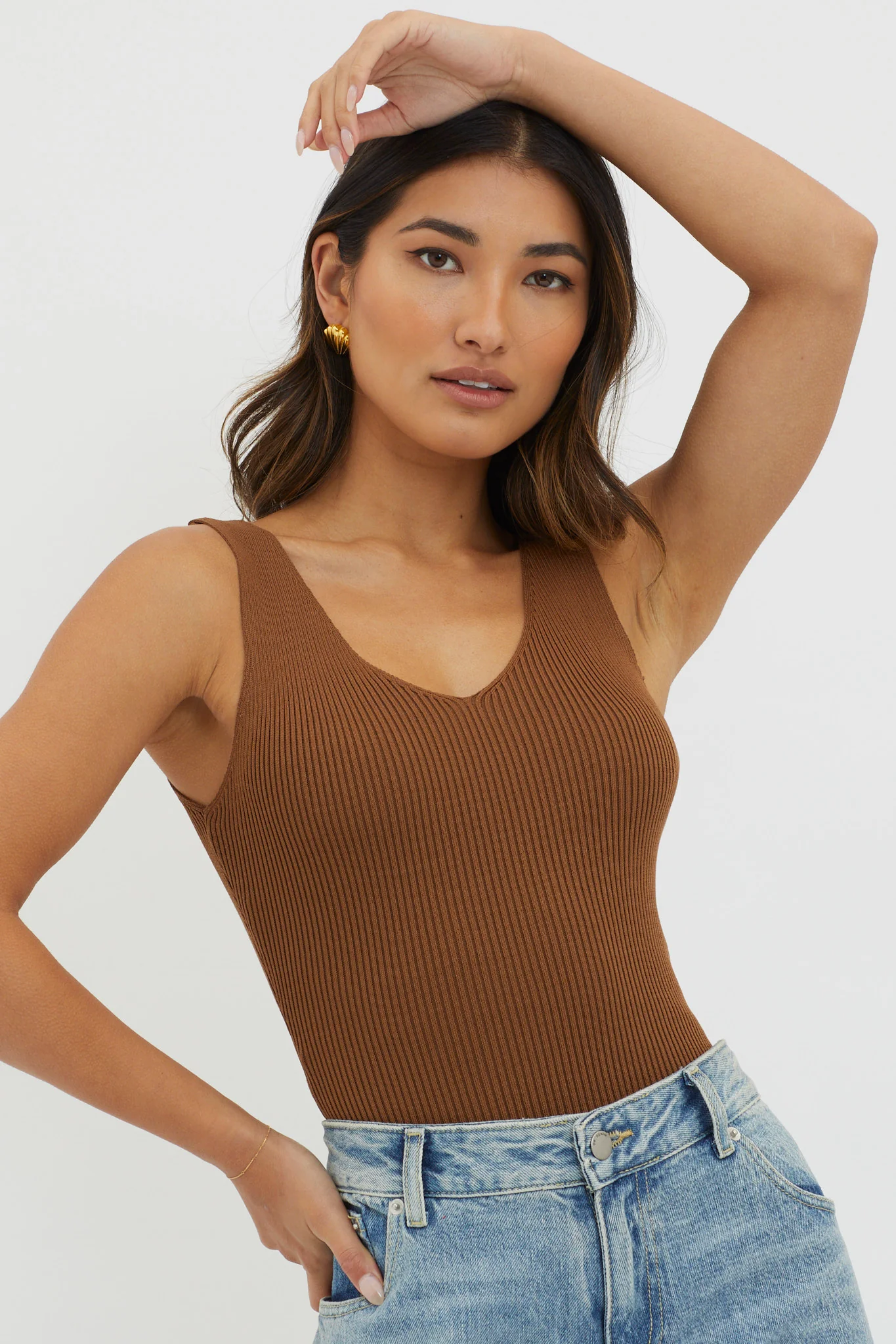 Off-Duty V-Neck Ribbed Knit Top Chocolate - Image 5