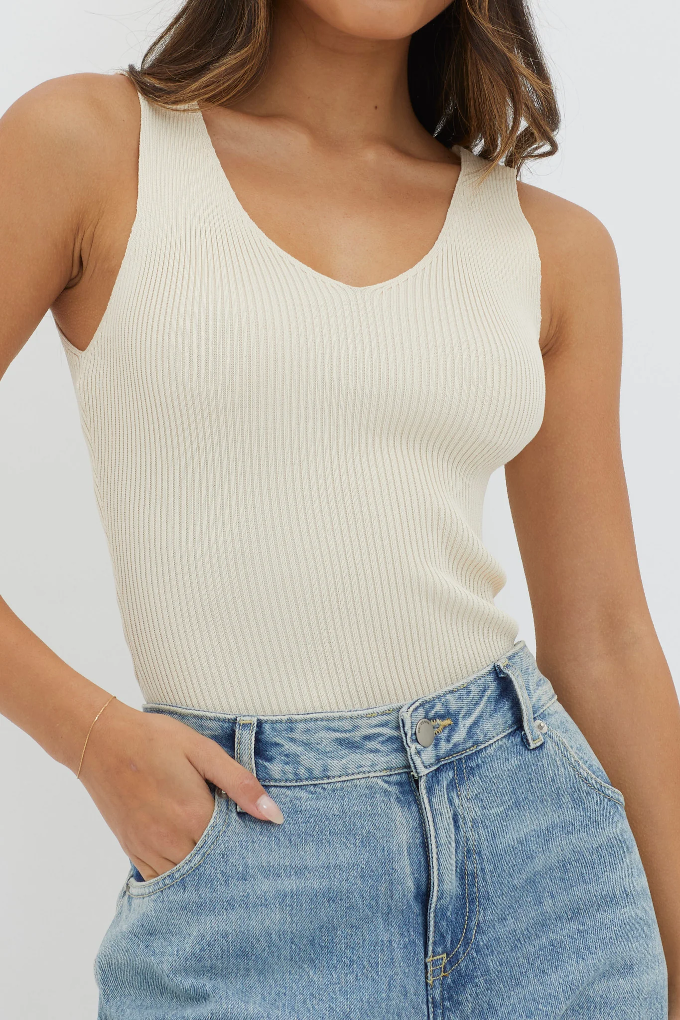 Off-Duty V-Neck Ribbed Knit Top Cream - Image 4