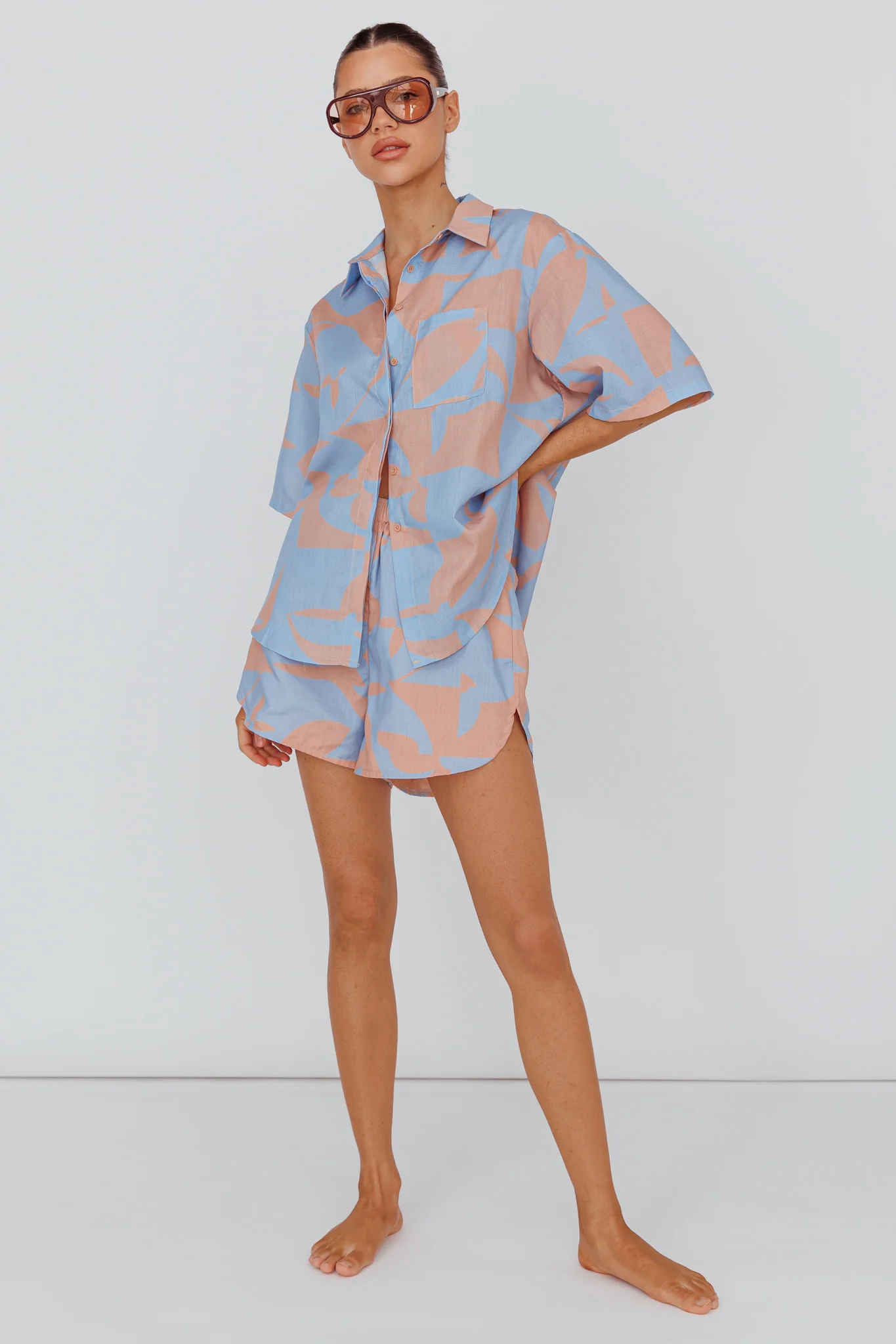 On Vacay Button-Up Shirt Print Blue - Image 3