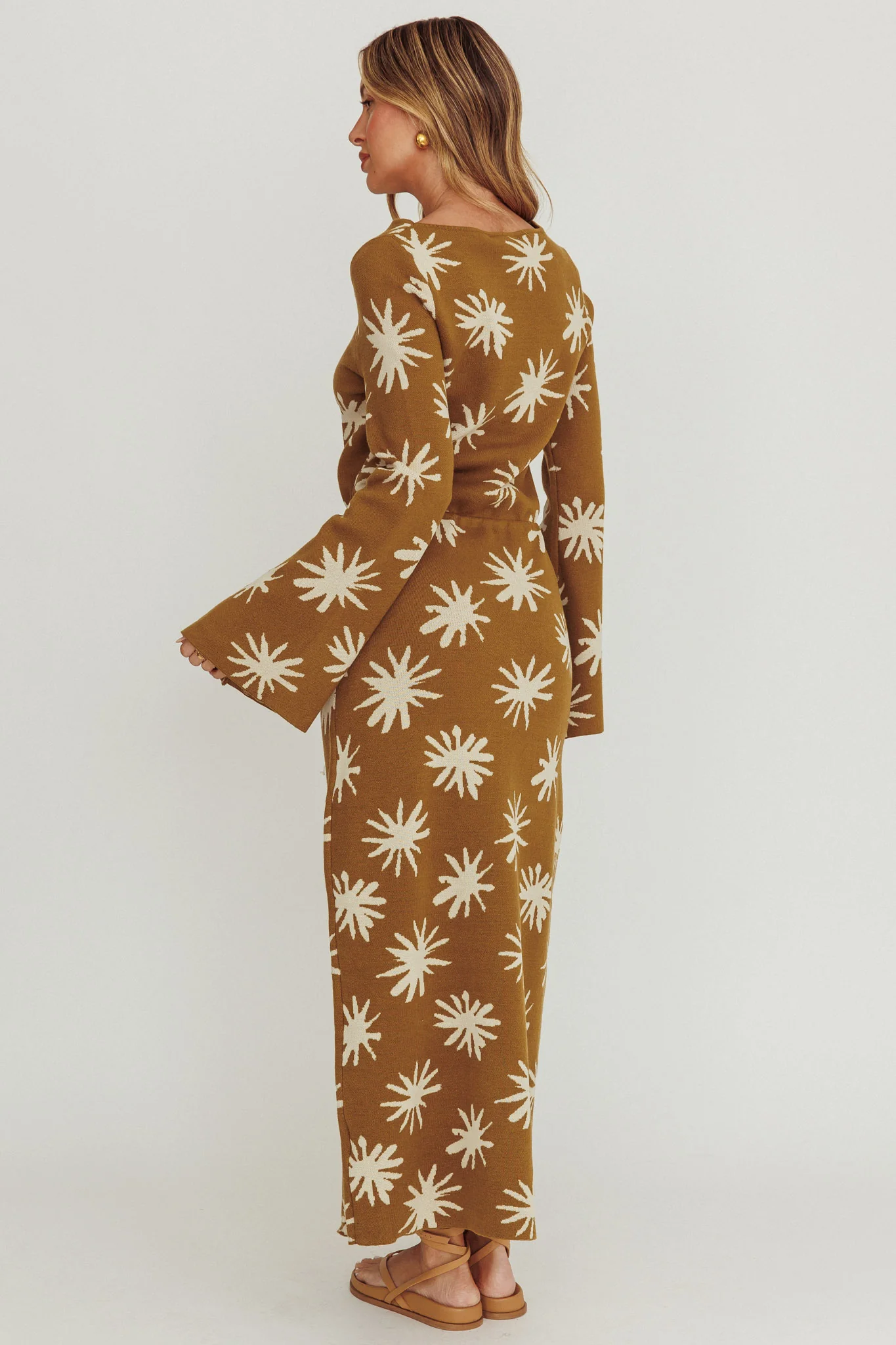 Orleans Star Print Knit Maxi Dress Olive - Image 2