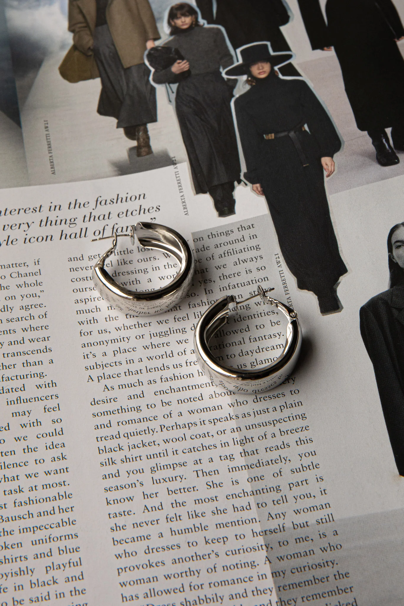 Osiris Hoop Earrings Silver - Image 3