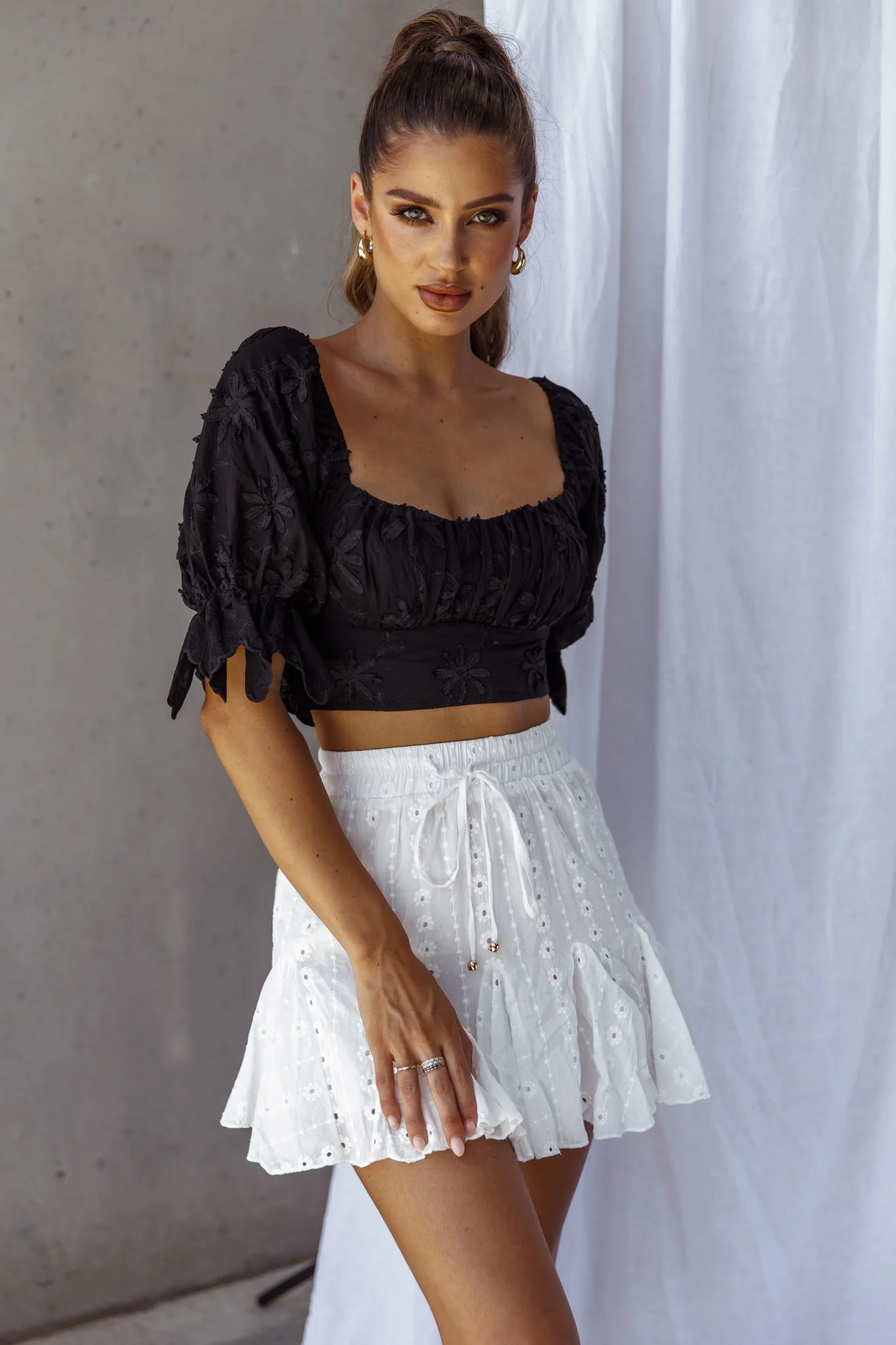 Passing By Tied Back Crop Top Black - Image 7