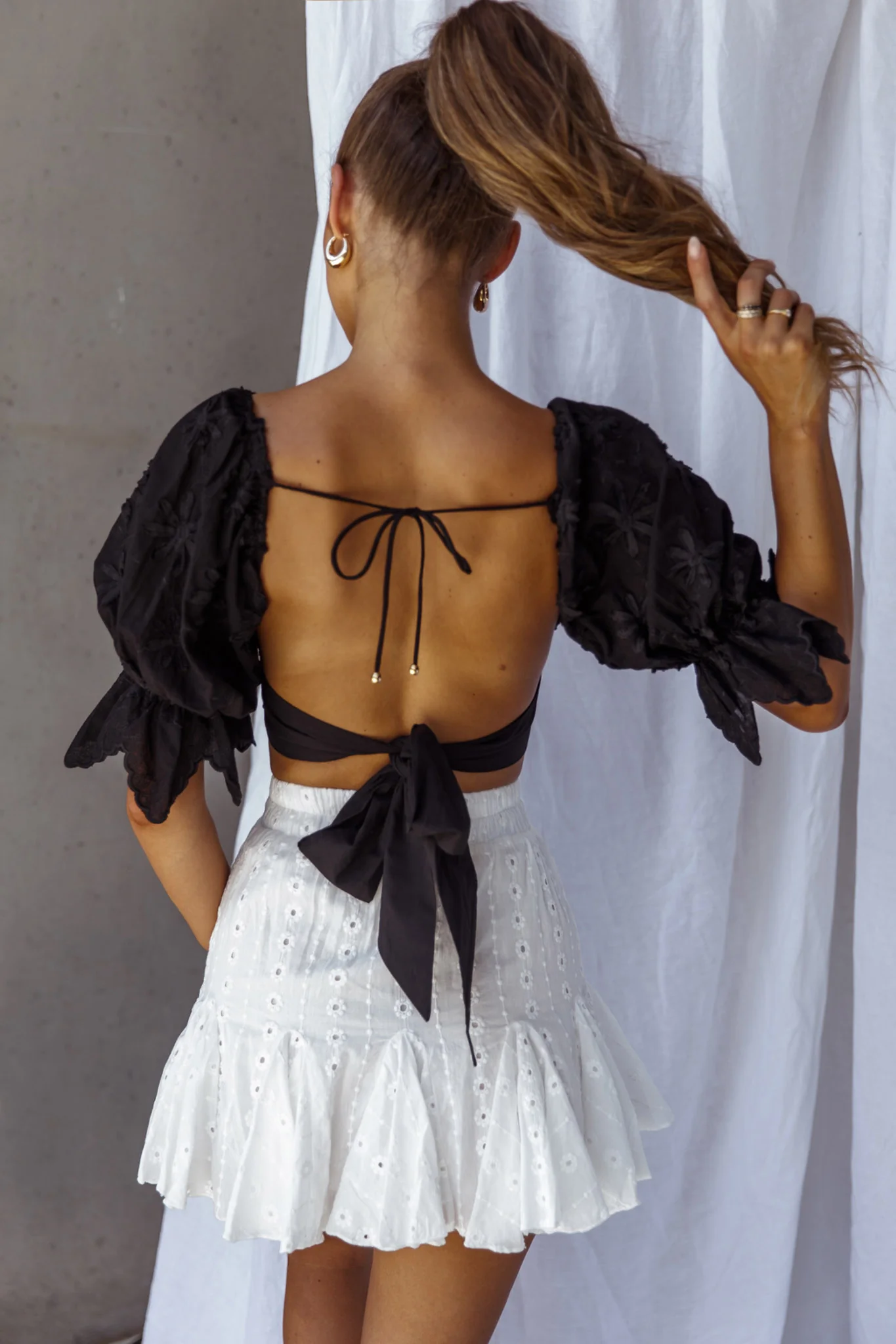 Passing By Tied Back Crop Top Black - Image 8