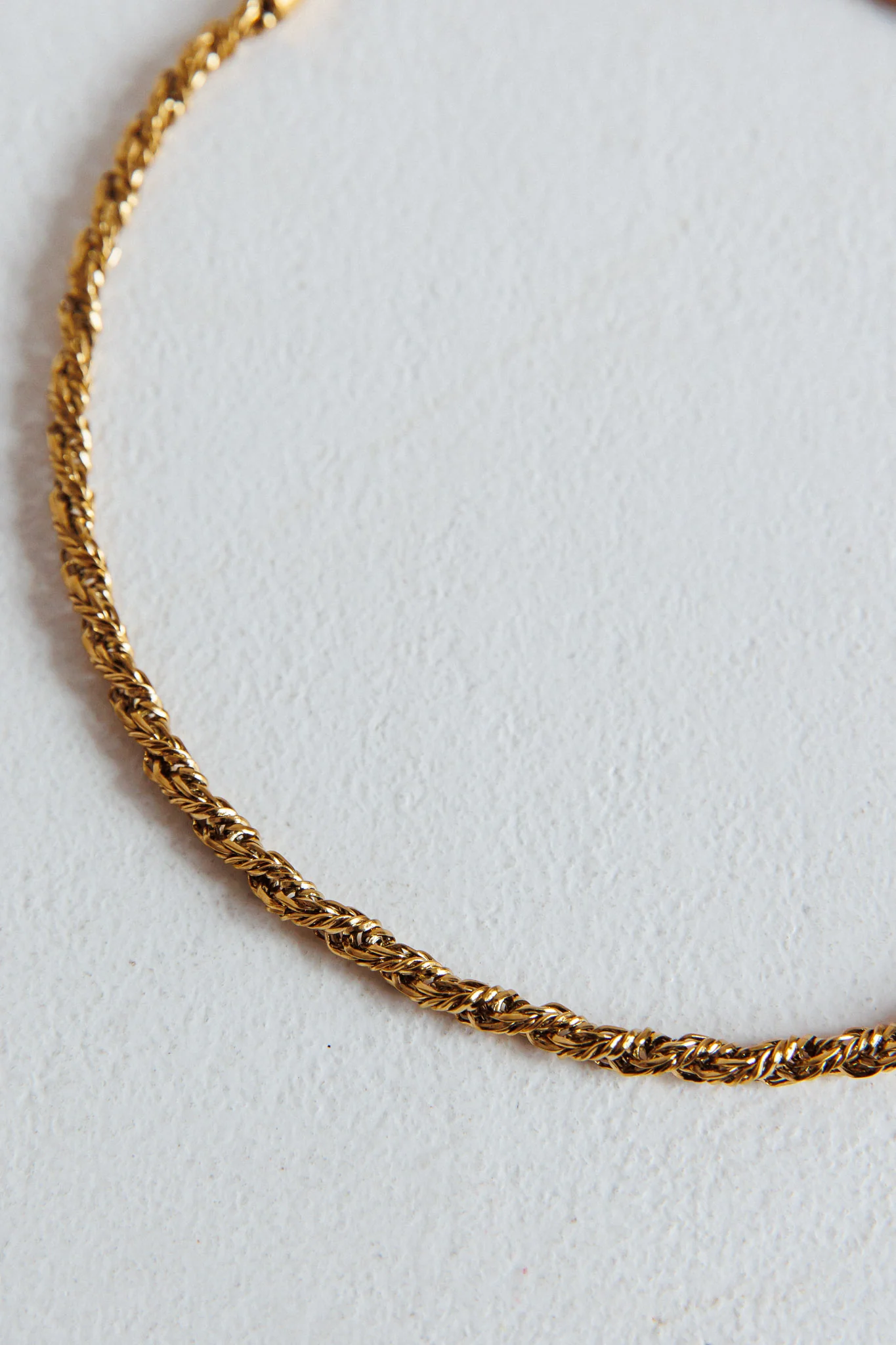 Prana Twist Chain Necklace Gold - Image 2