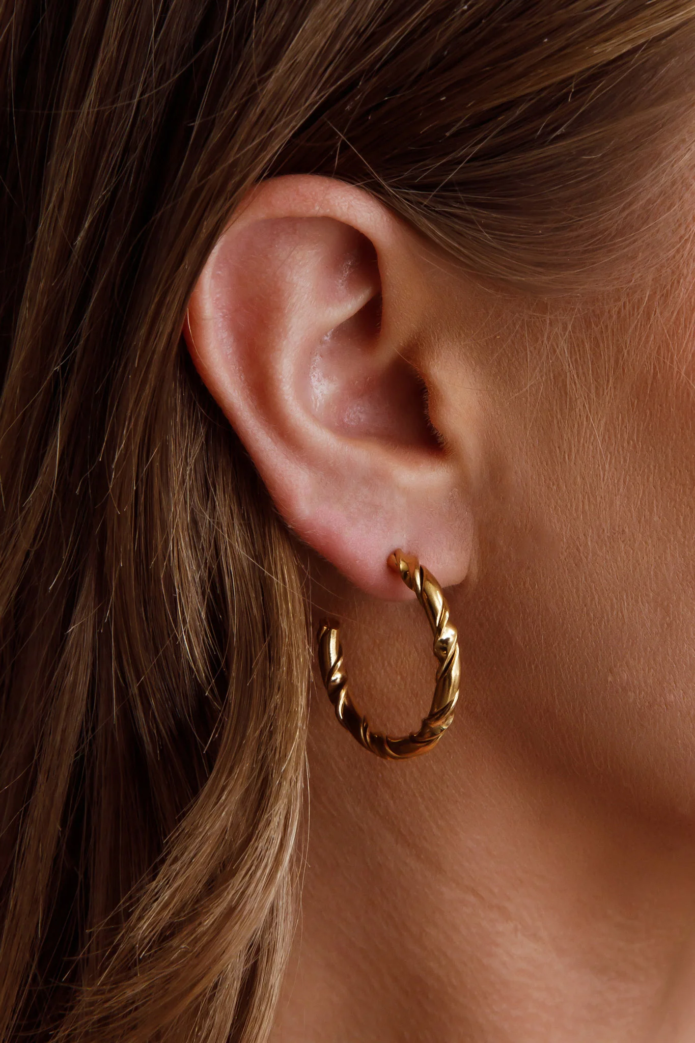 Rachmaninov Open Hoop Earrings Gold - Image 4