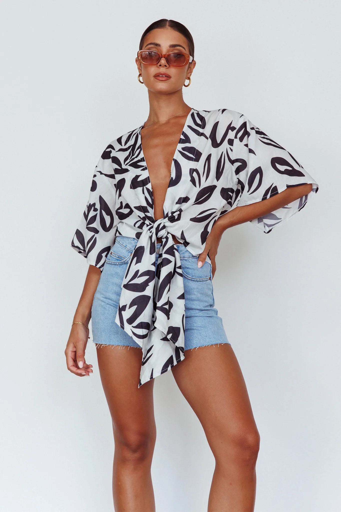 Rivera Deep-V Waist-Tie Top Leaves Black - Image 5