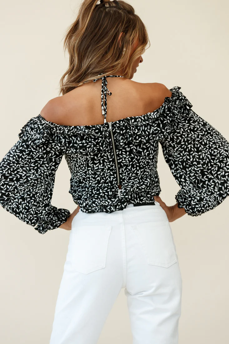 Rosarito Long Balloon Sleeve Halterneck Crop Top Leaf Print Black - Image 3
