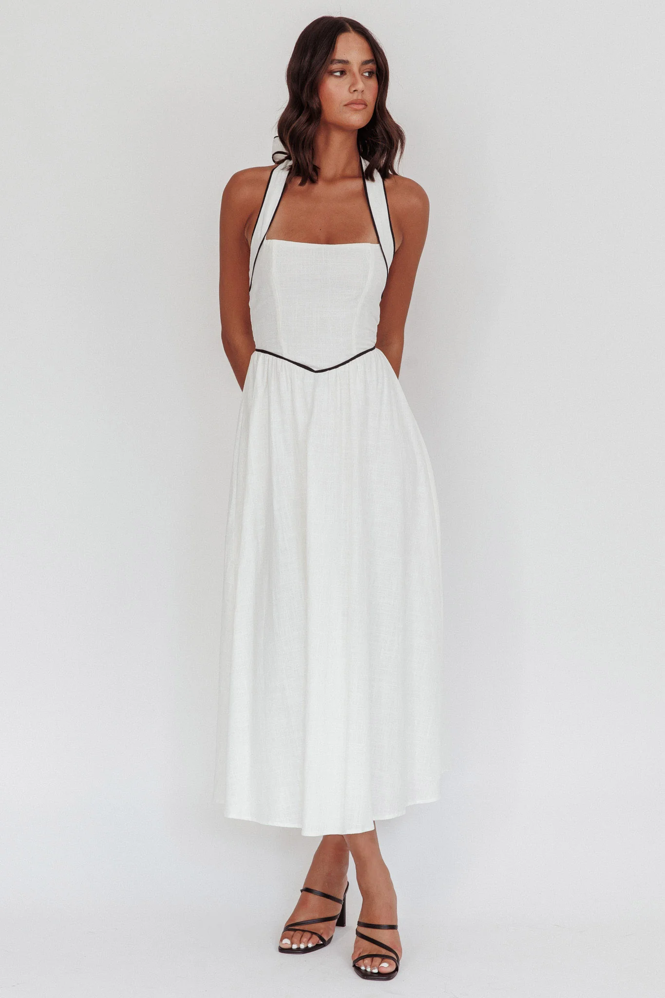 Rune Backless Maxi Dress White - Image 3