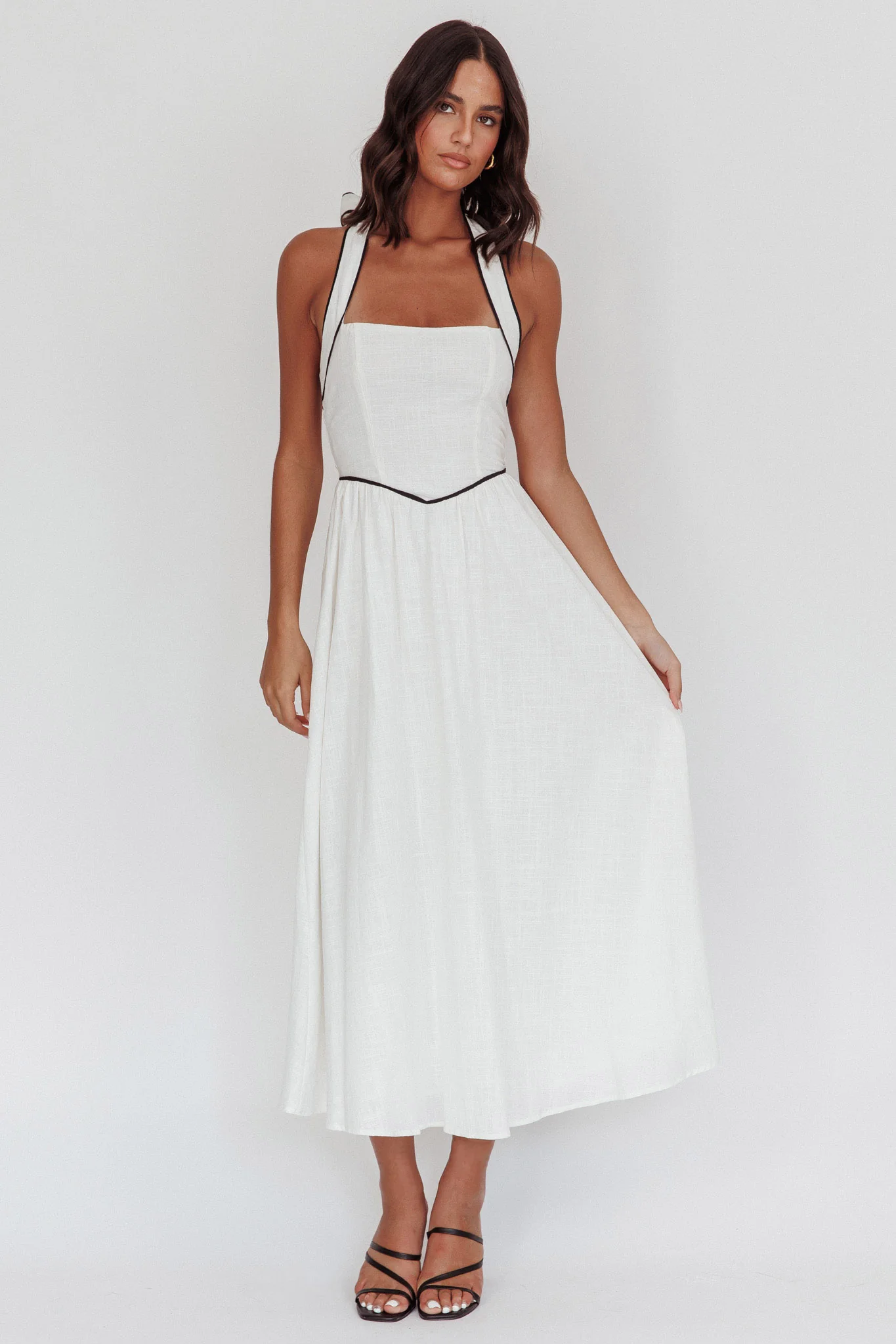 Rune Backless Maxi Dress White - Image 5
