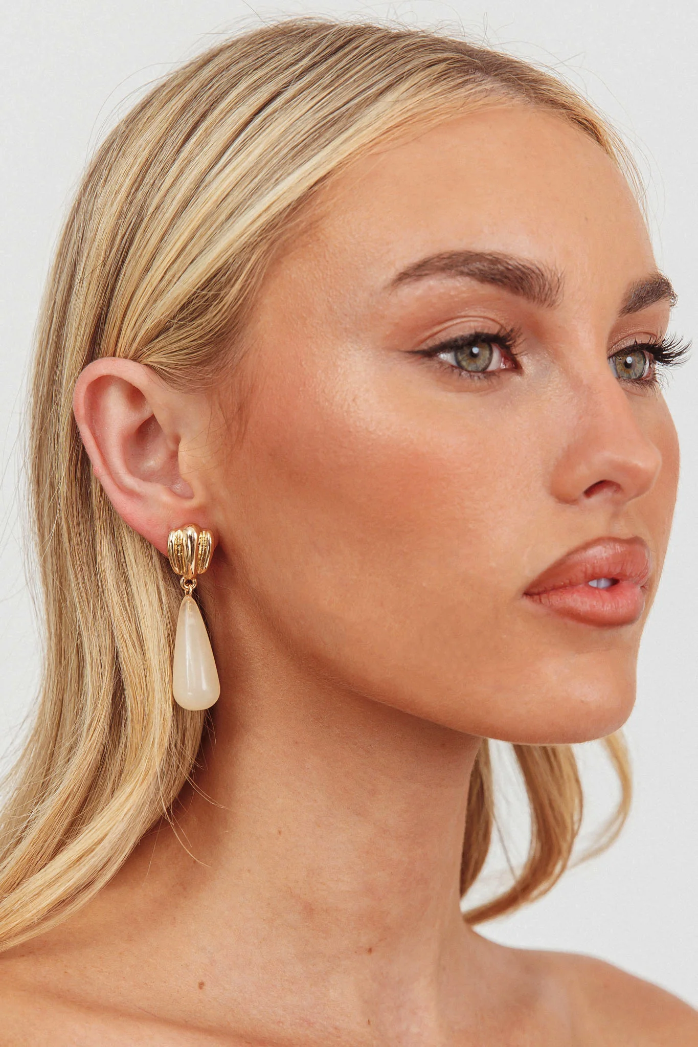 Salem Droplet Earrings Gold/Ivory Tort - Image 2