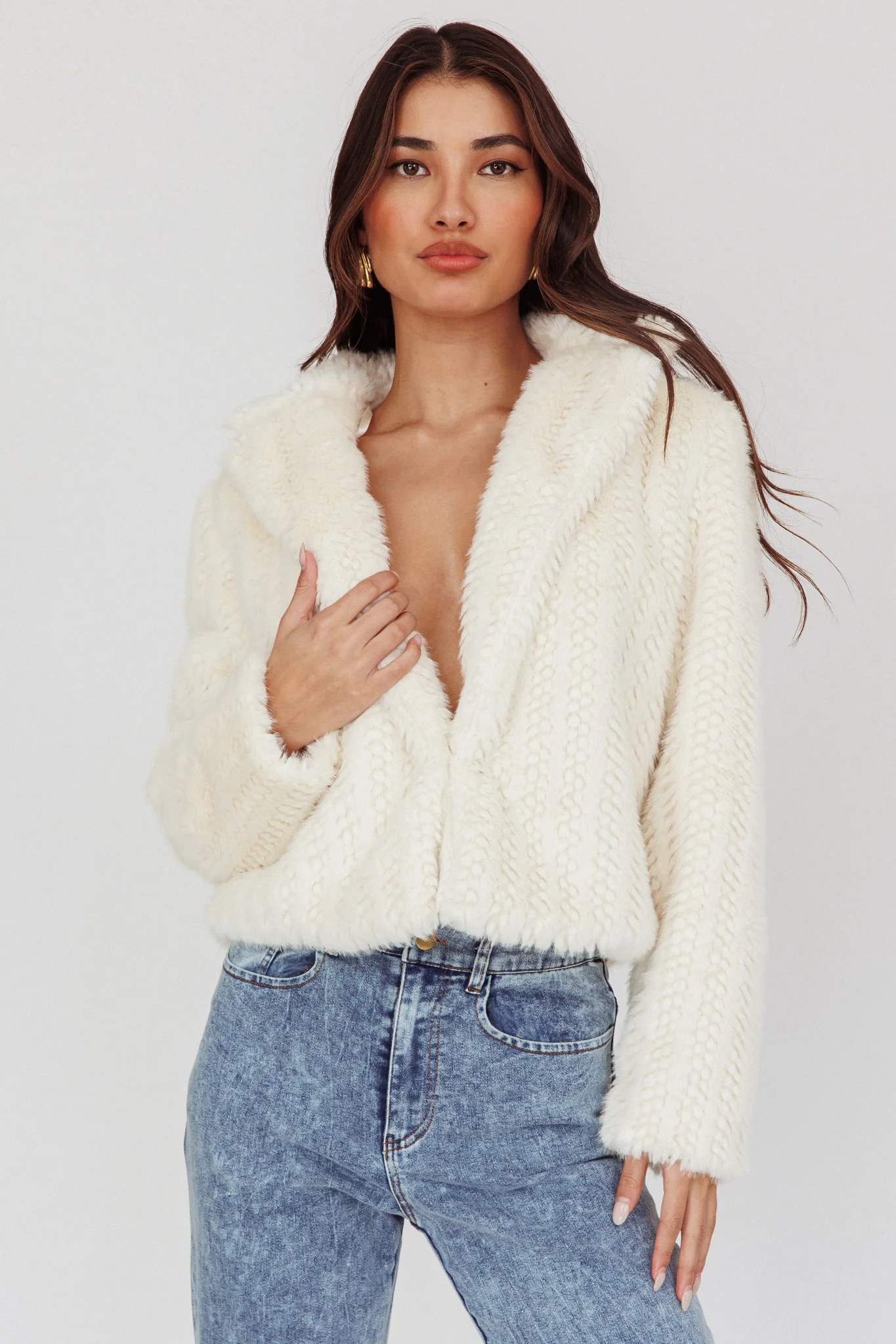 Savelle Notch Lapel Faux Fur Jacket Cream - Image 4