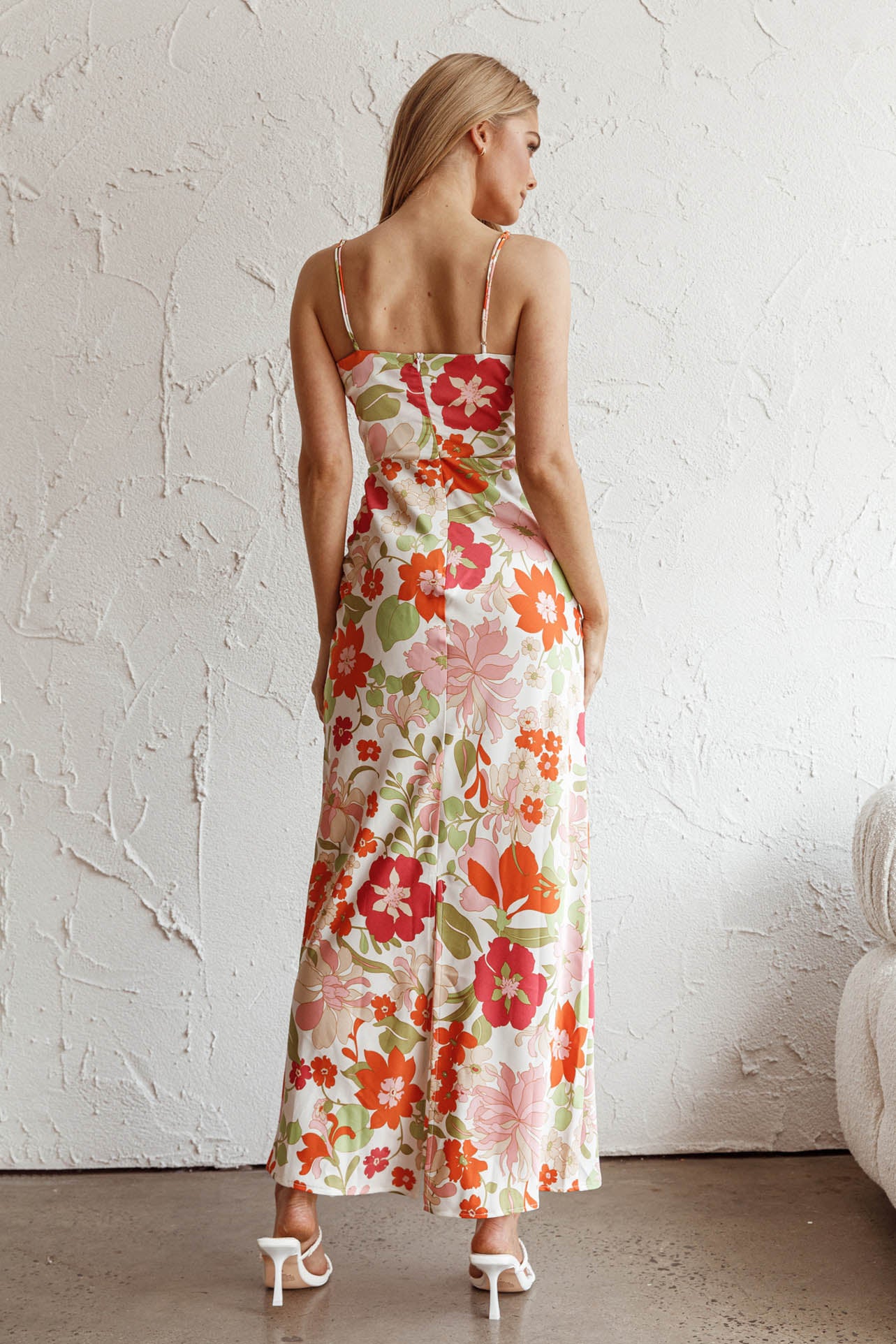 Sea Change Twist Bust Midi Dress Floral White - Image 2