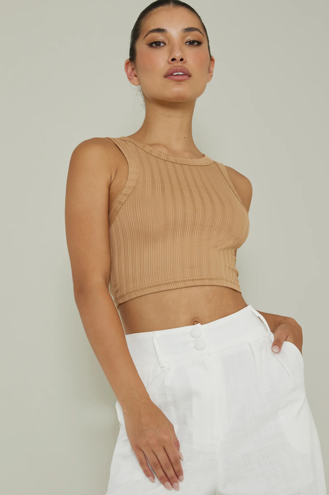 Seeker Ribbed Crop Top Chocolate - Image 5