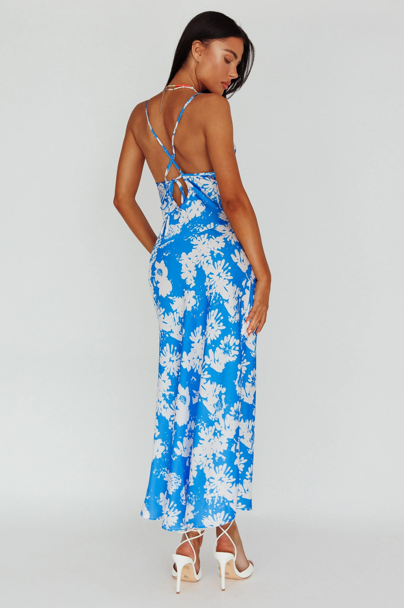 Sherilyn Criss-Cross Back Midi Dress Blue Floral - Image 2