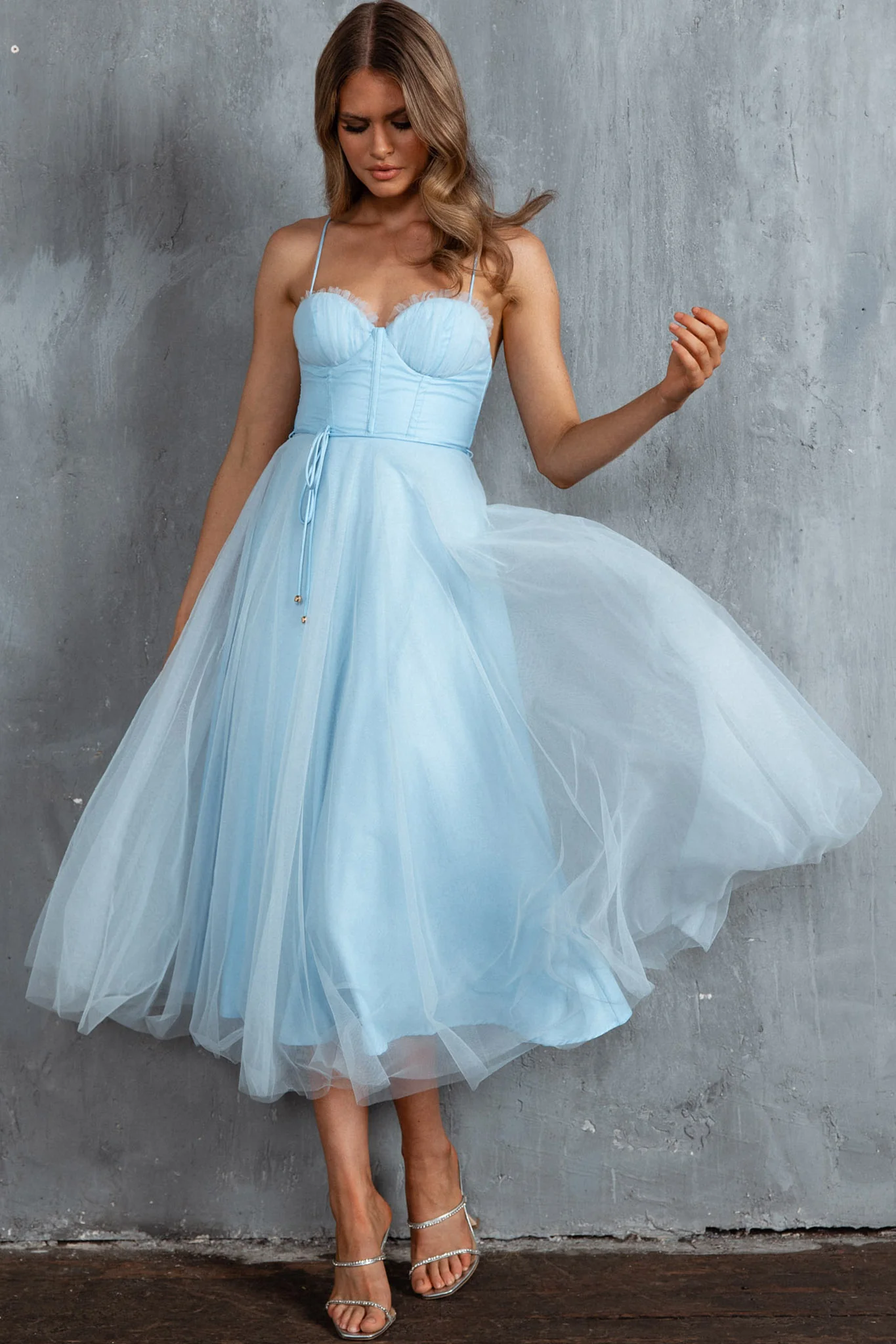 Smitten Sweetheart Neckline Chiffon Midi Dress Blue - Image 3