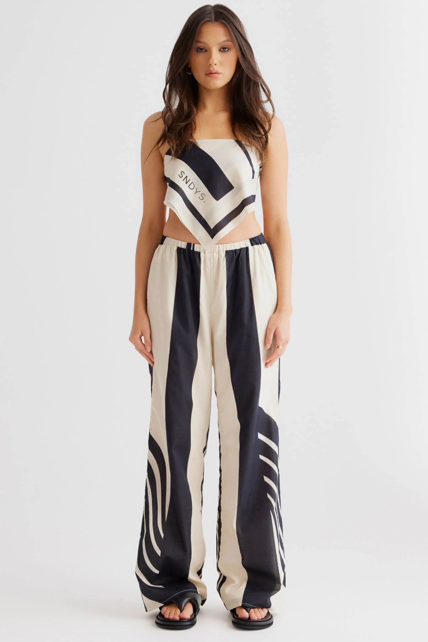 SNDYS Alba Wrap Black Print - Image 3