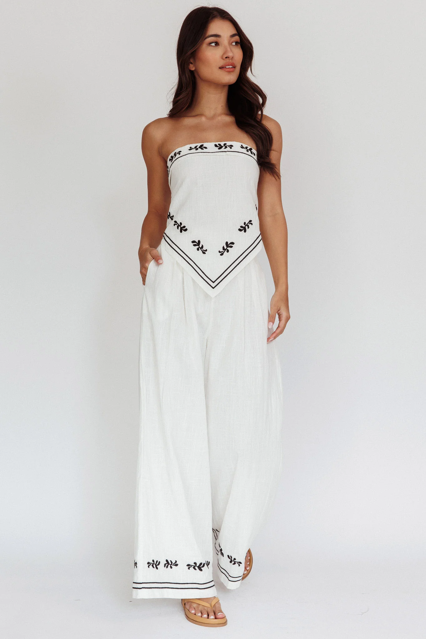 Sought After Wide-Leg Pocket Pants Off White - Image 5