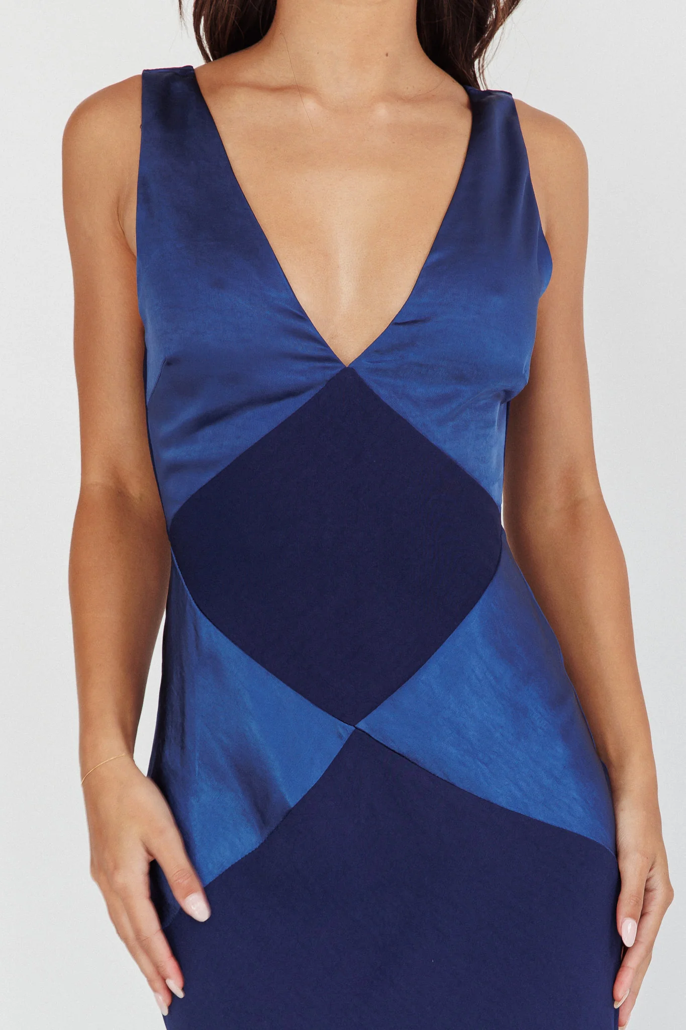 Soul Fire V-Neck Maxi Dress Navy - Image 4