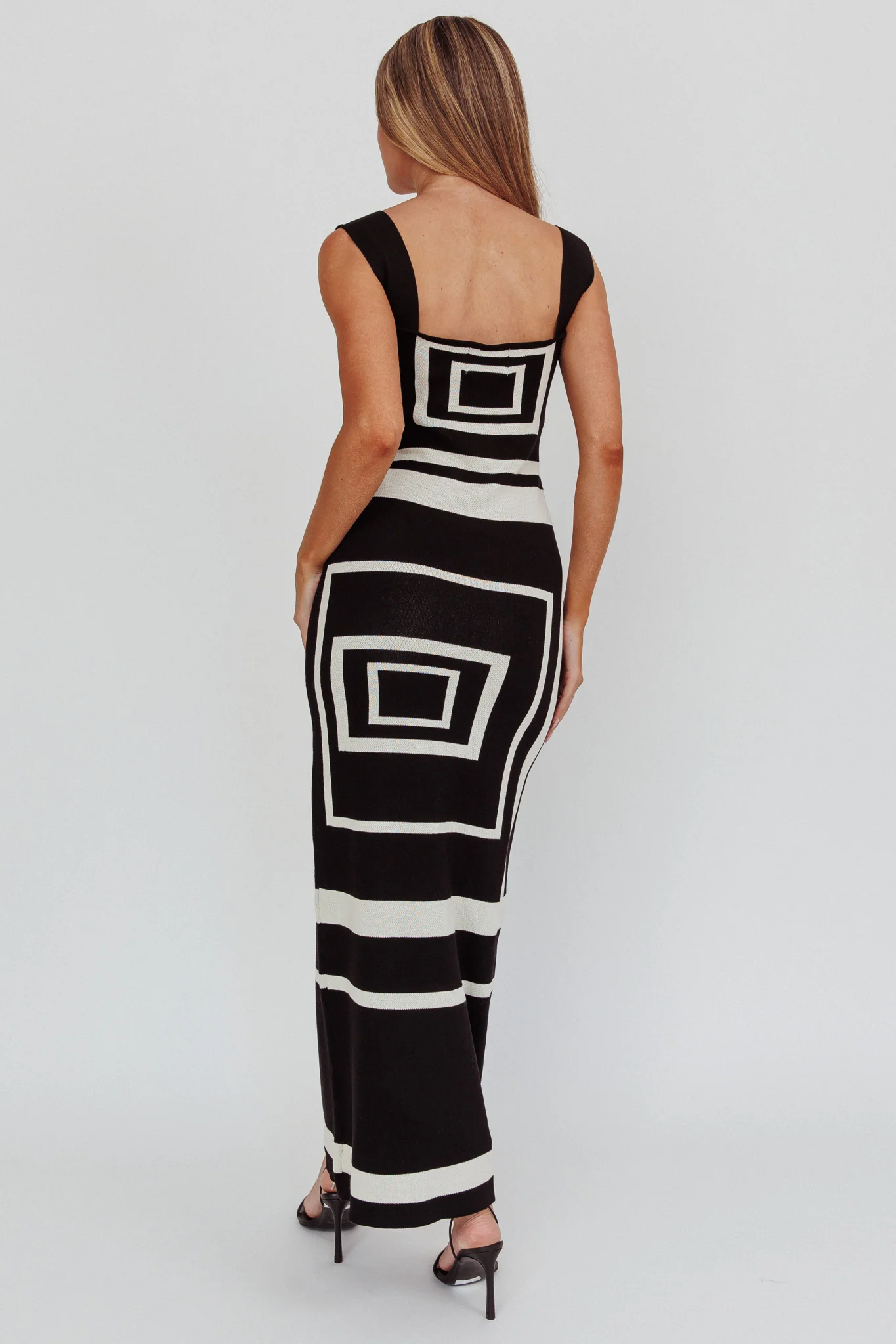 Stargazing Square Print Knit Maxi Dress Black - Image 3