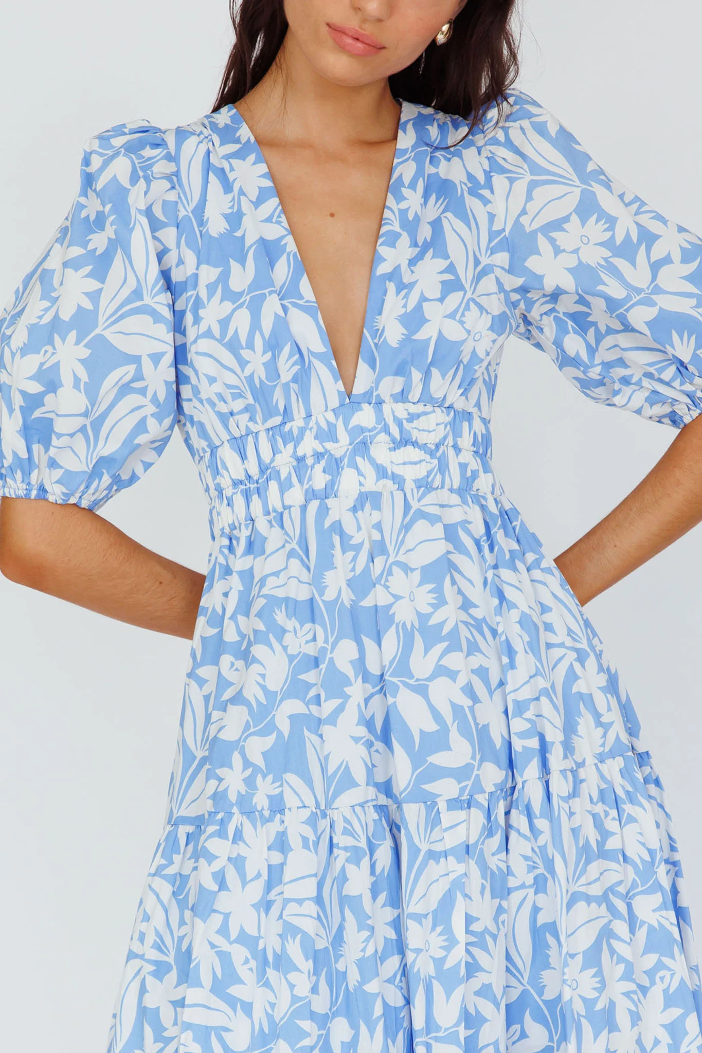 Summer Land V-Neckline Midi Dress Floral Blue - Image 4