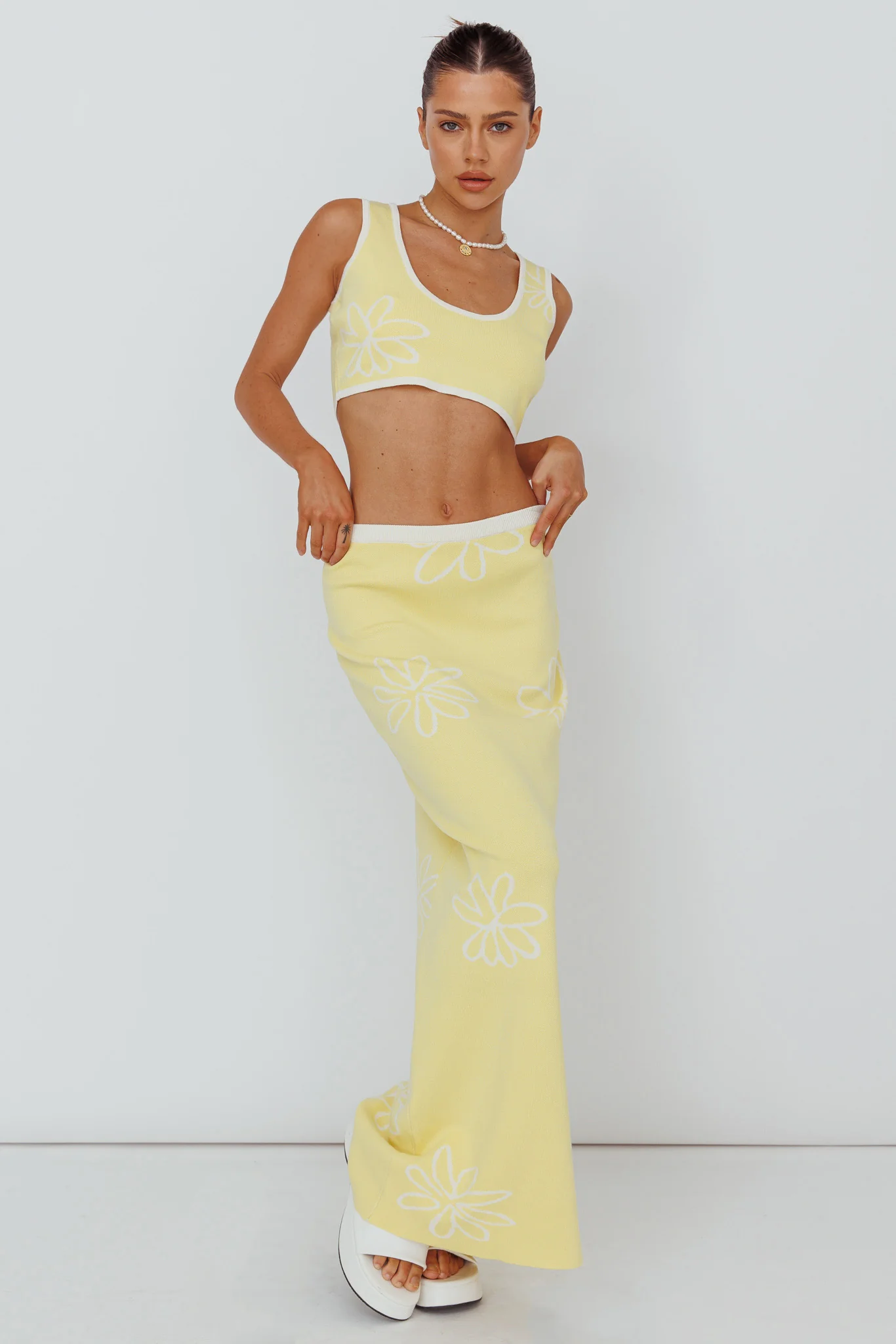 Sunland Knit Crop Top Flower Light Lemon - Image 3