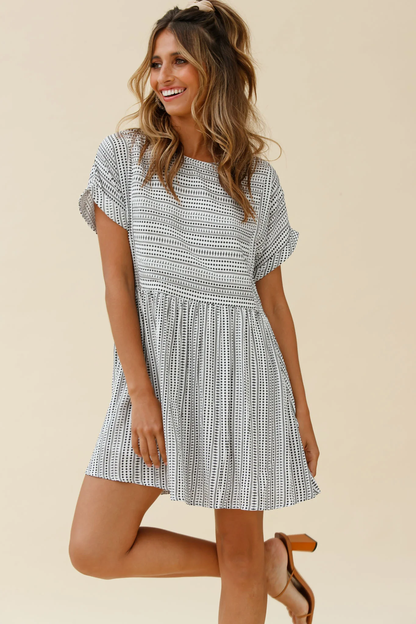 Susie Rolled Sleeve Crew Neck Swing Dress Stripe Pattern Black - Image 5