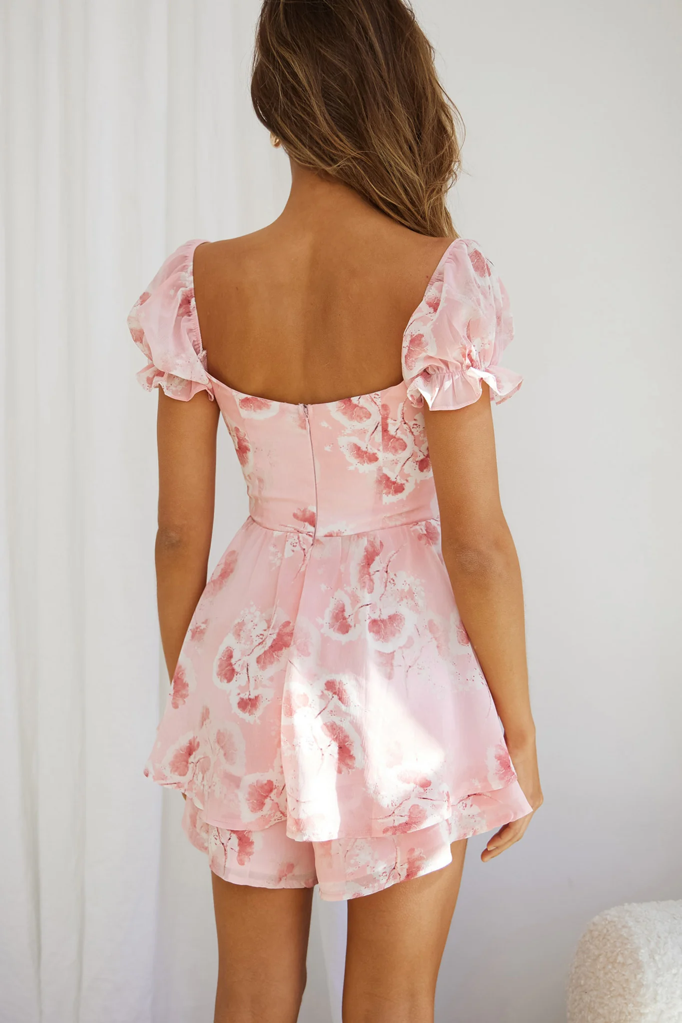 Sweet Romance Puff Sleeve Romper Watercolor Print Pink - Image 2