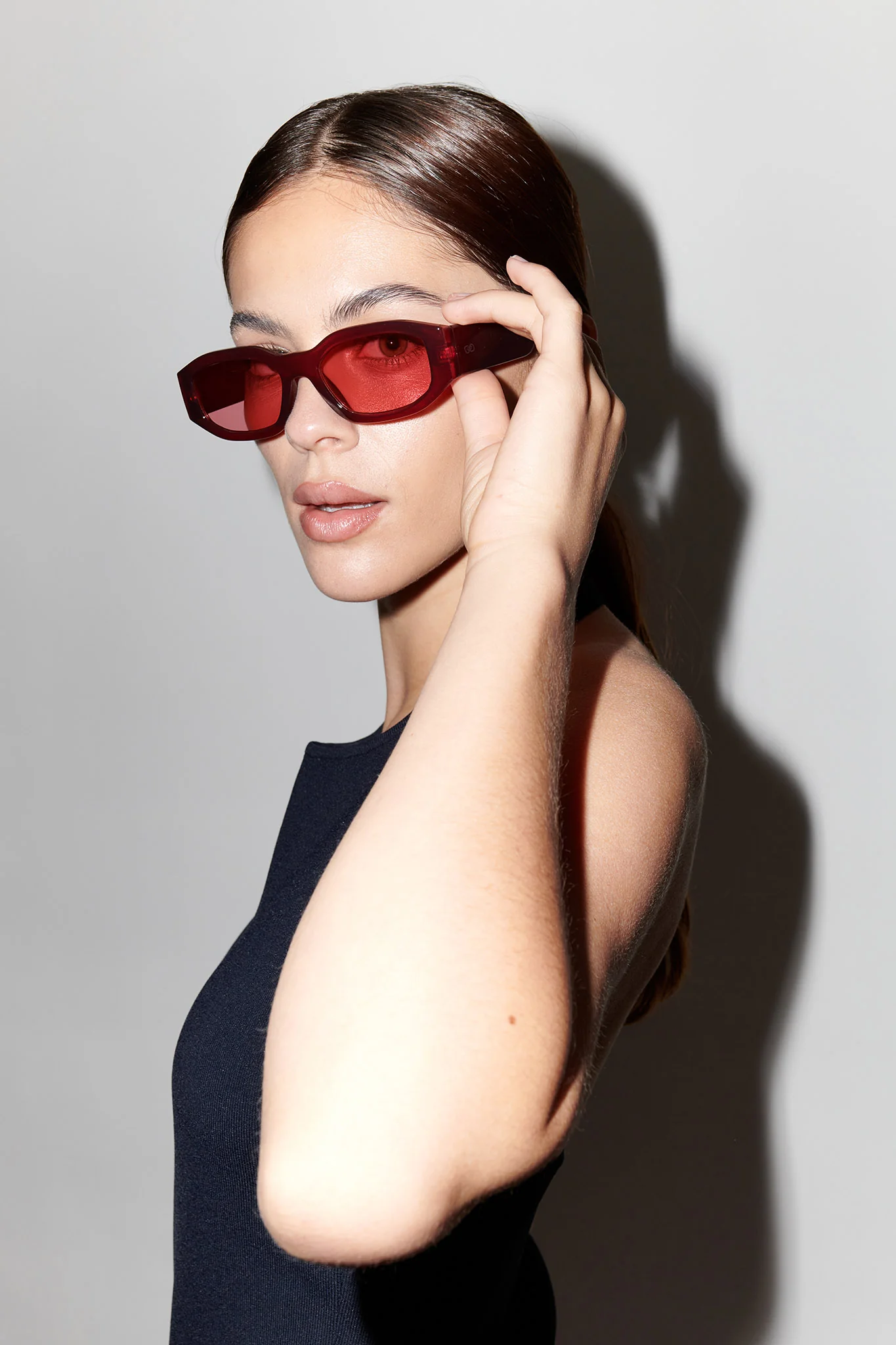 SZADE Sunglasses East Side ; Wild Cherry/Blush - Image 4