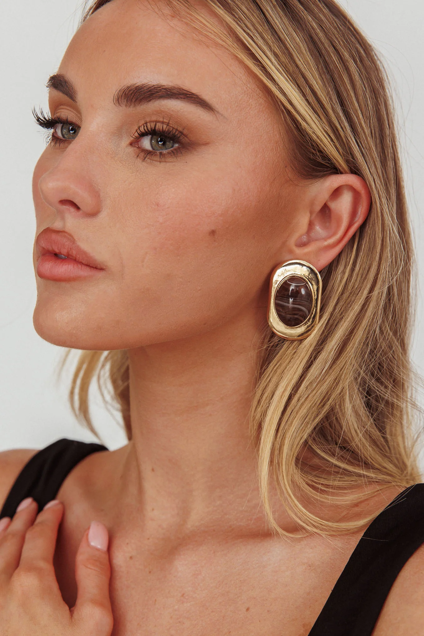 Tammy Squoval Cabochon Earrings Gold/Chocolate