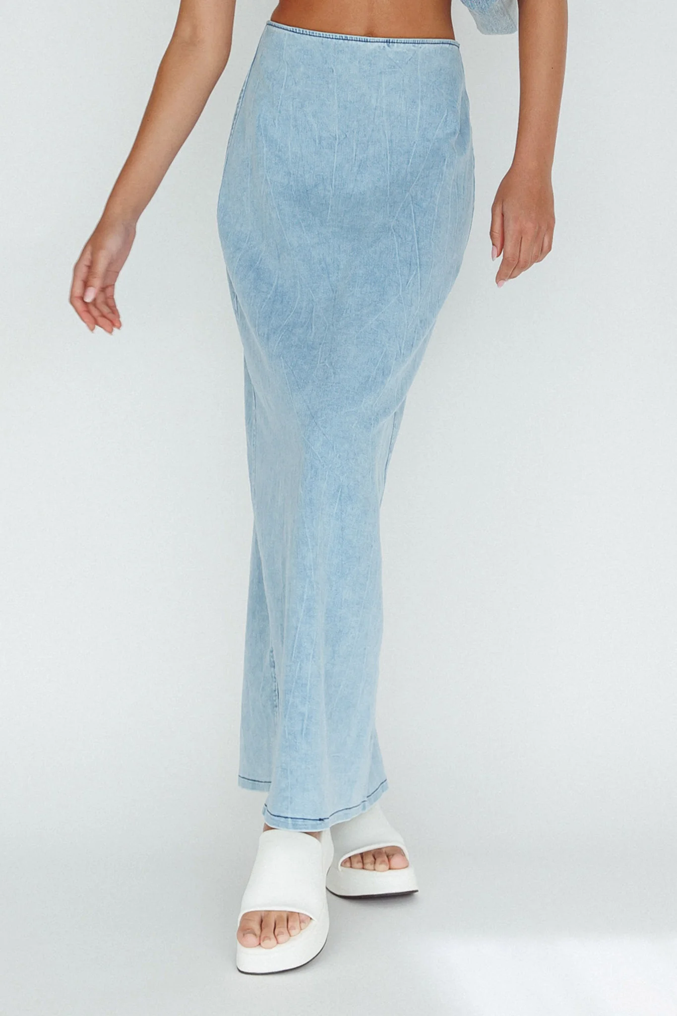 The Moment Maxi Skirt Denim - Image 4