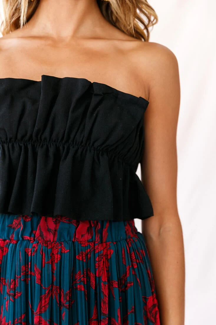 Thea Ruffle Crop Top Black - Image 4