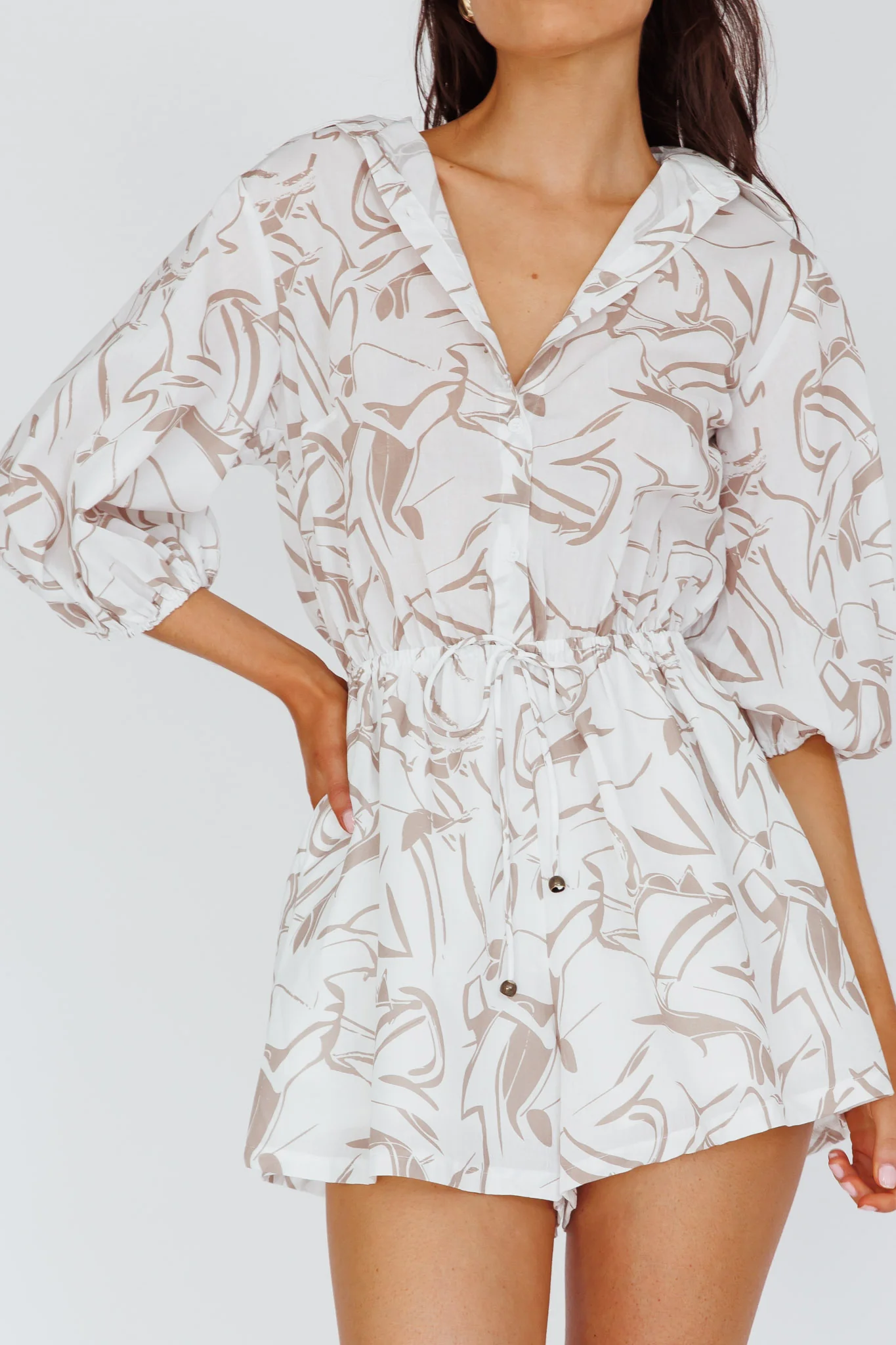 Tiki Puff Sleeve Drawstring Romper Print Beige - Image 4