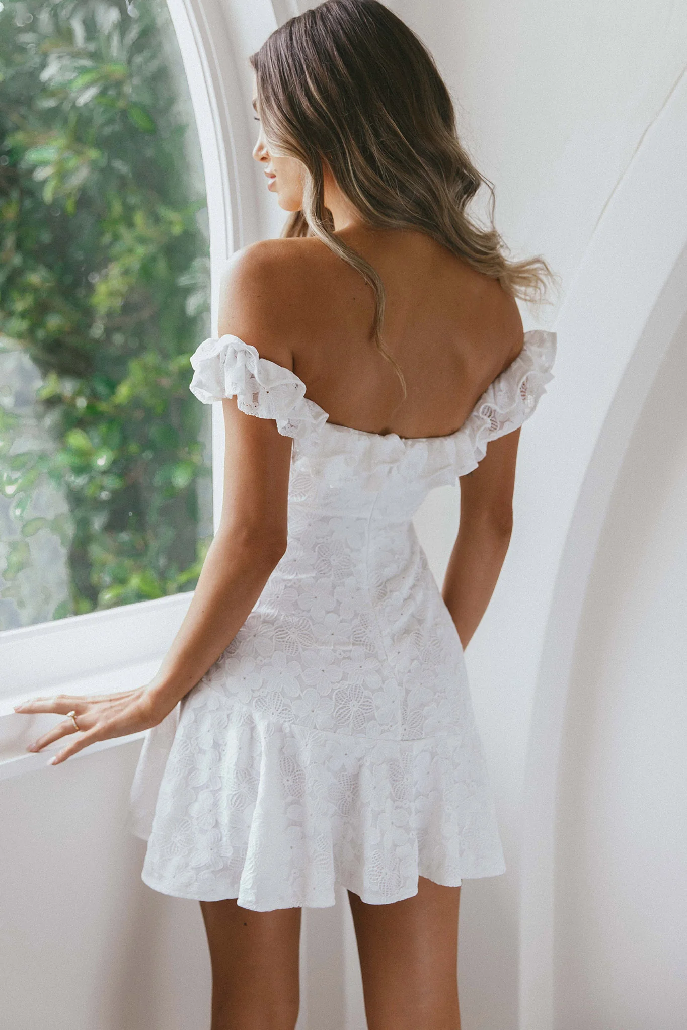 Verona Off-Shoulder Ruffle Mini Dress White - Image 4