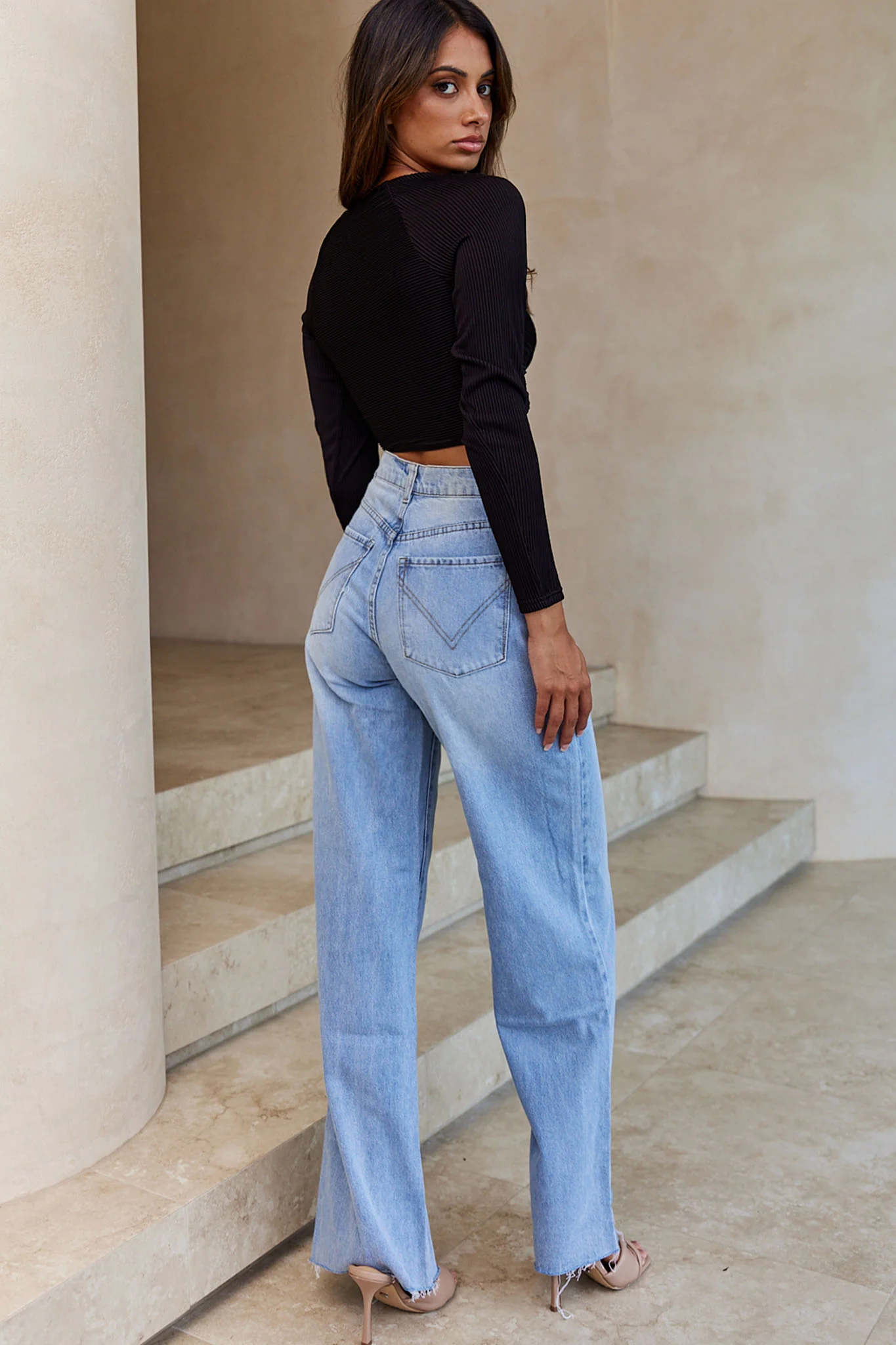 Villa Laguna Twist Bust Long Sleeve Crop Top Black - Image 2