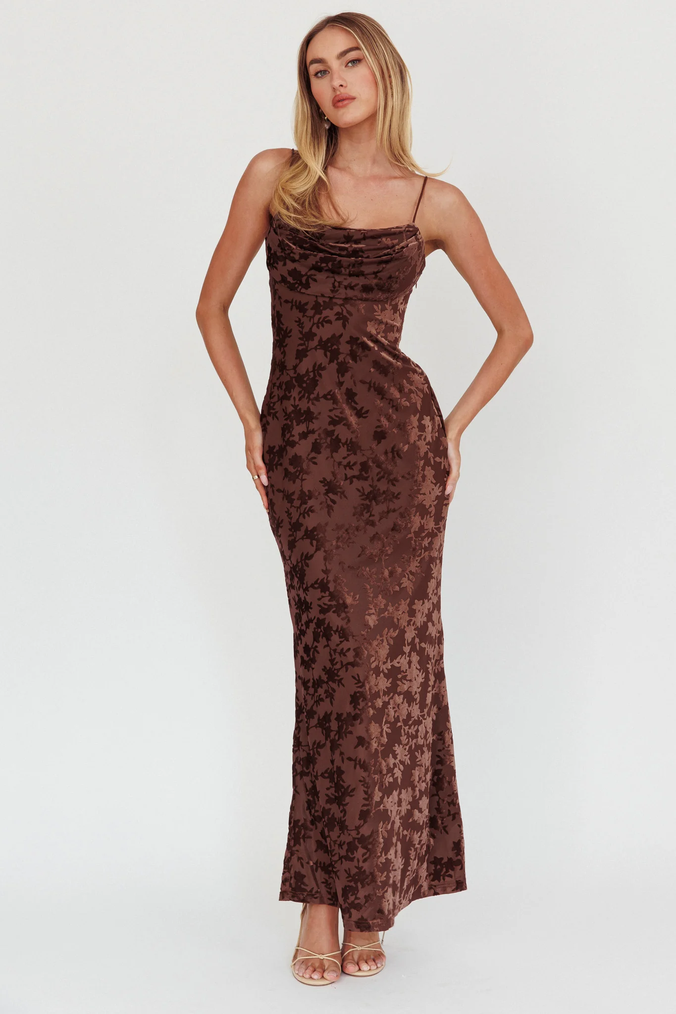 Well Versed Burnout Velvet Maxi Dress Chocolate - Image 4