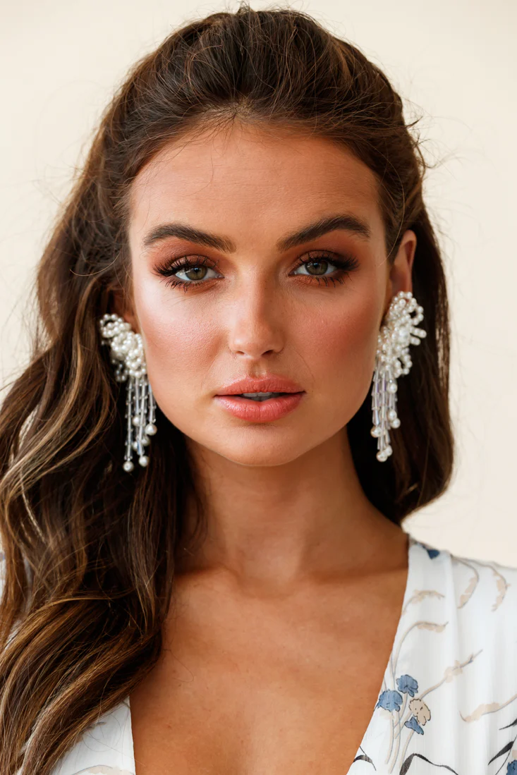 Winslet Pearl Bead Flower Earrings White - Image 4