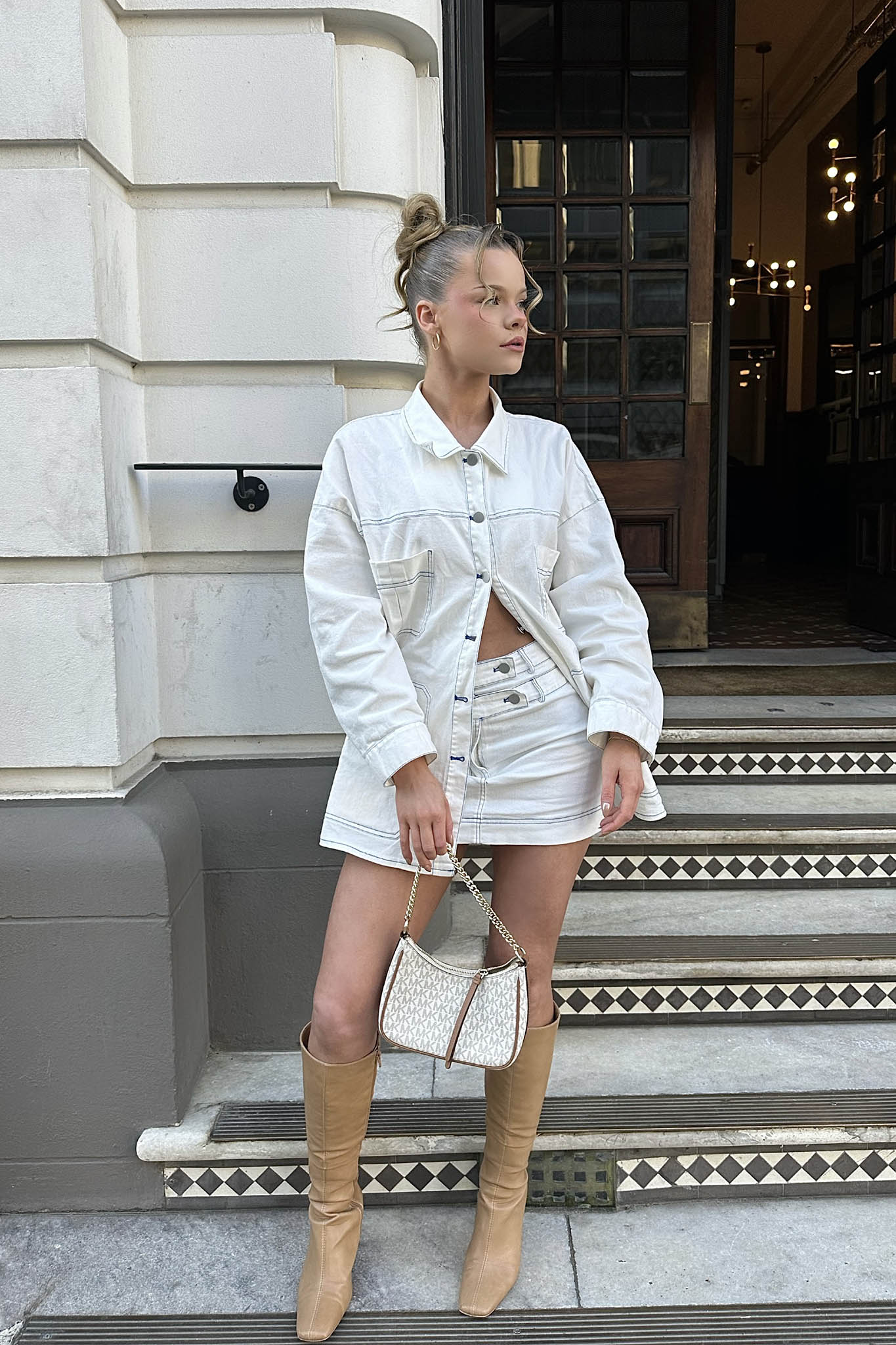 With The Band Accent Stitch Mini Skirt White - Image 2