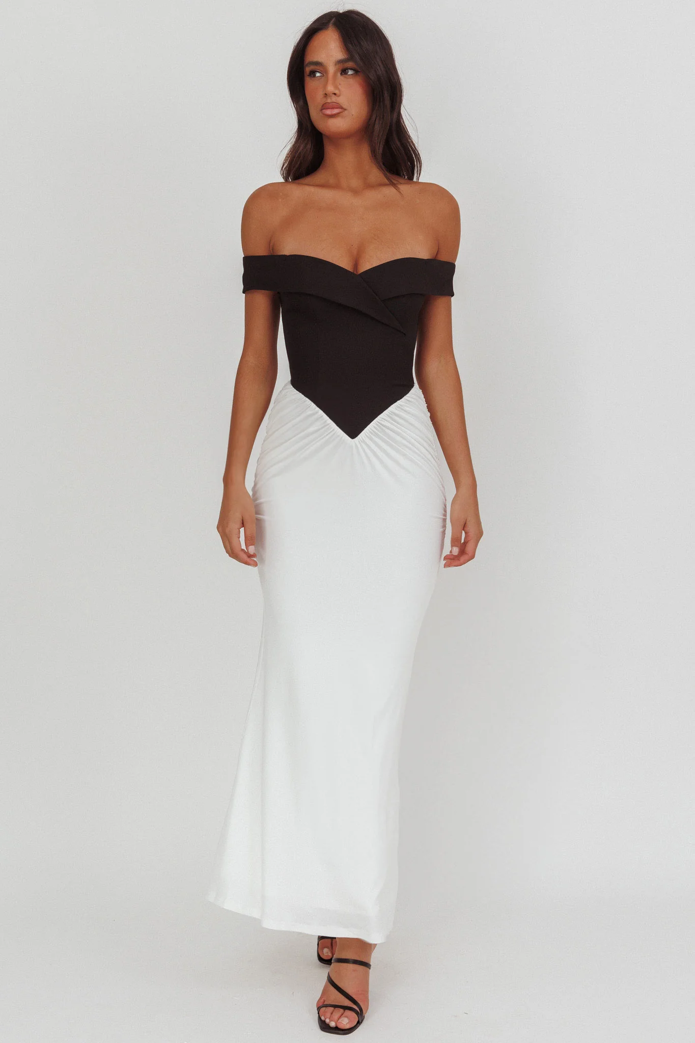Yasmine Contrasting Bodice Maxi Dress Black/White - Image 5