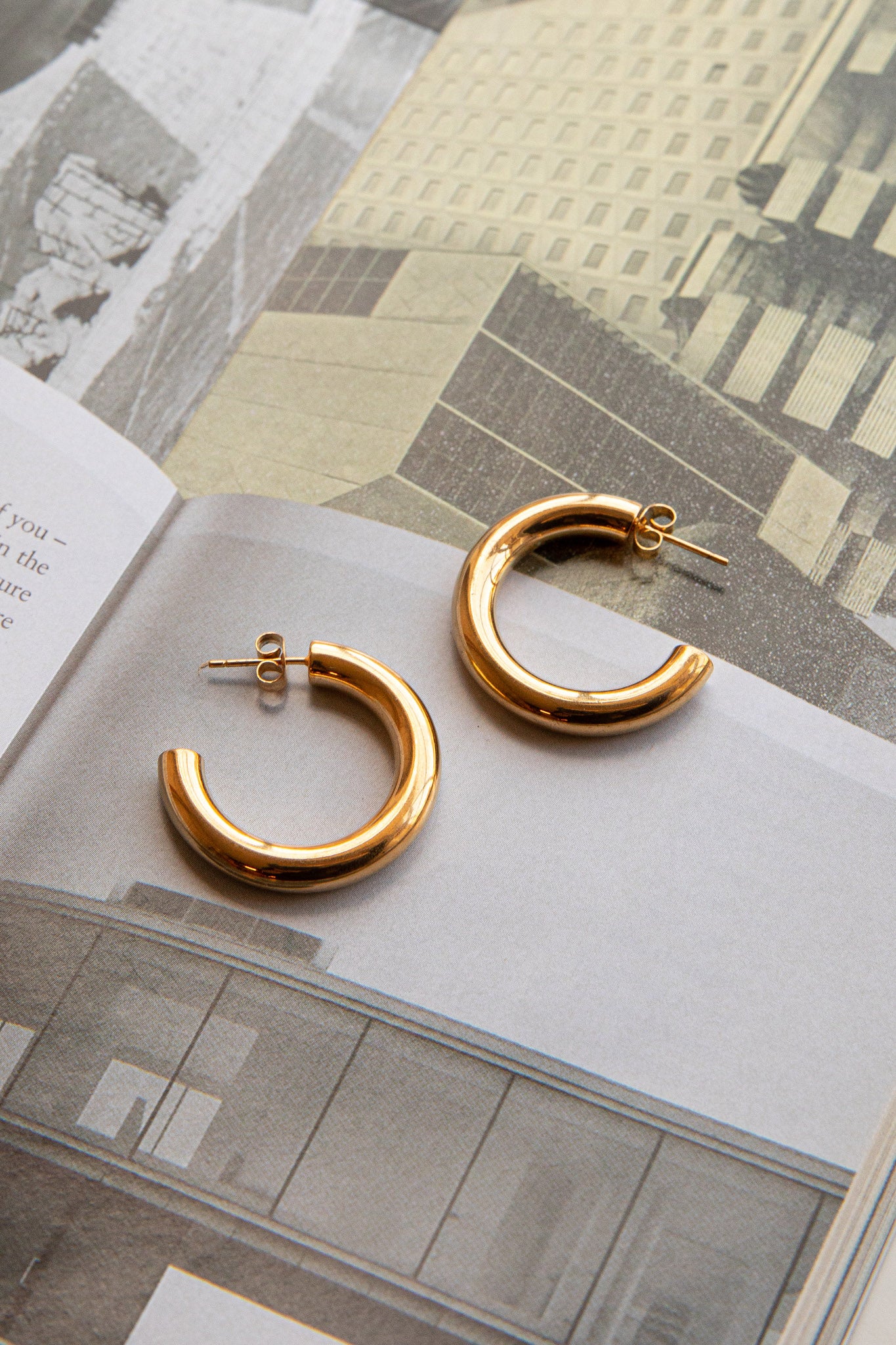 Zayda Open Hoop Earrings Gold - Image 5