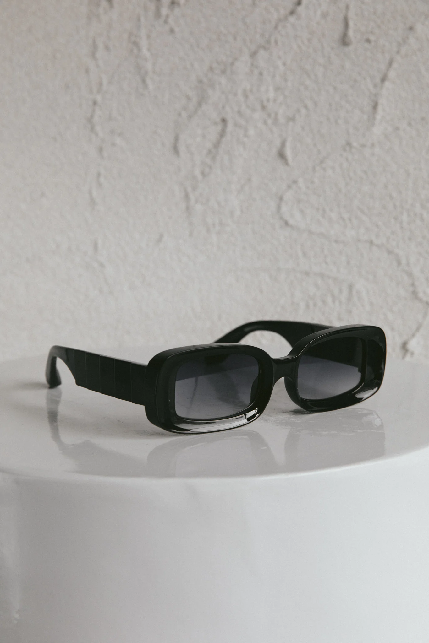 Zion Square Frame Sunglasses Black - Image 2