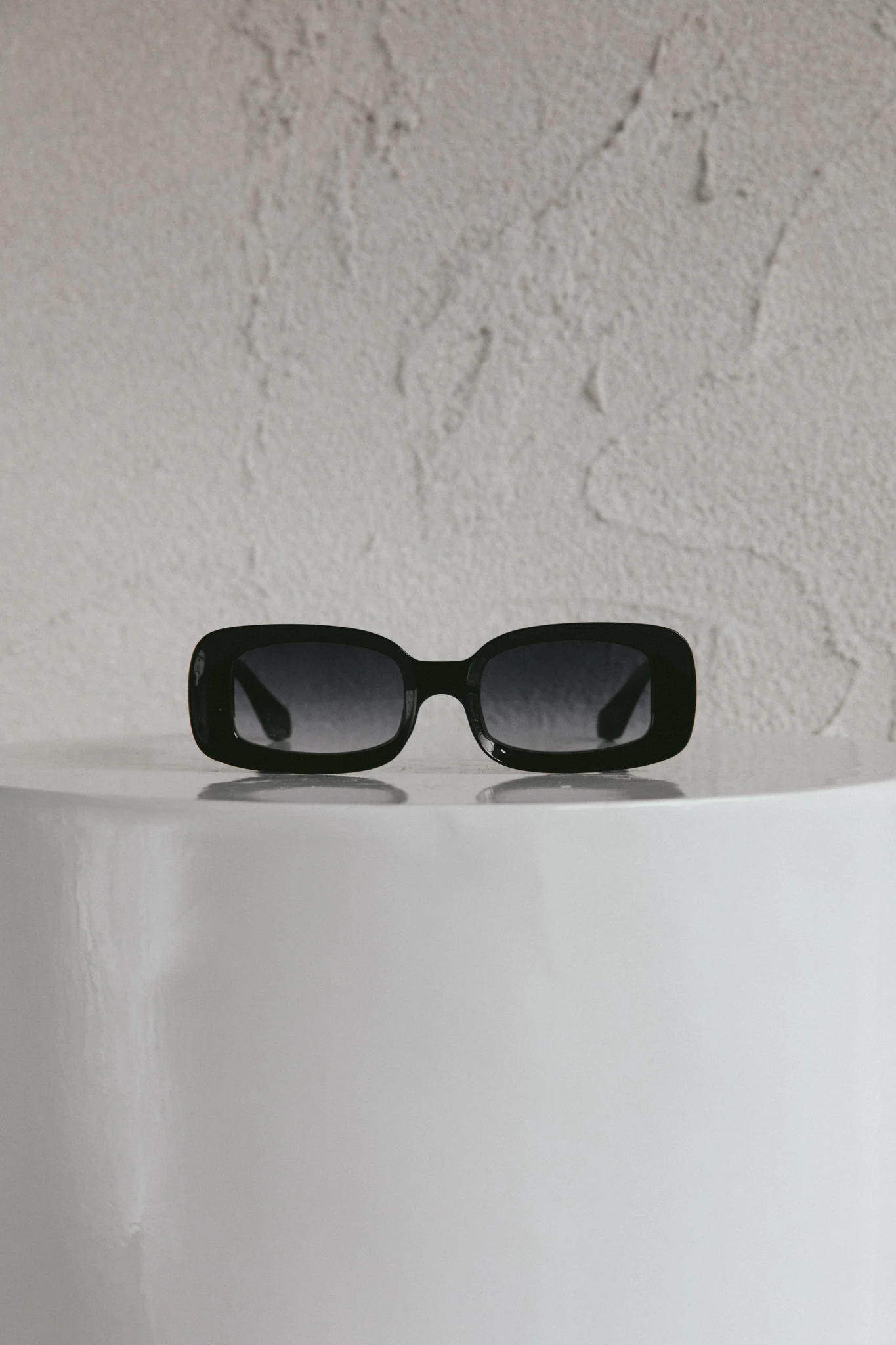 Zion Square Frame Sunglasses Black - Image 4