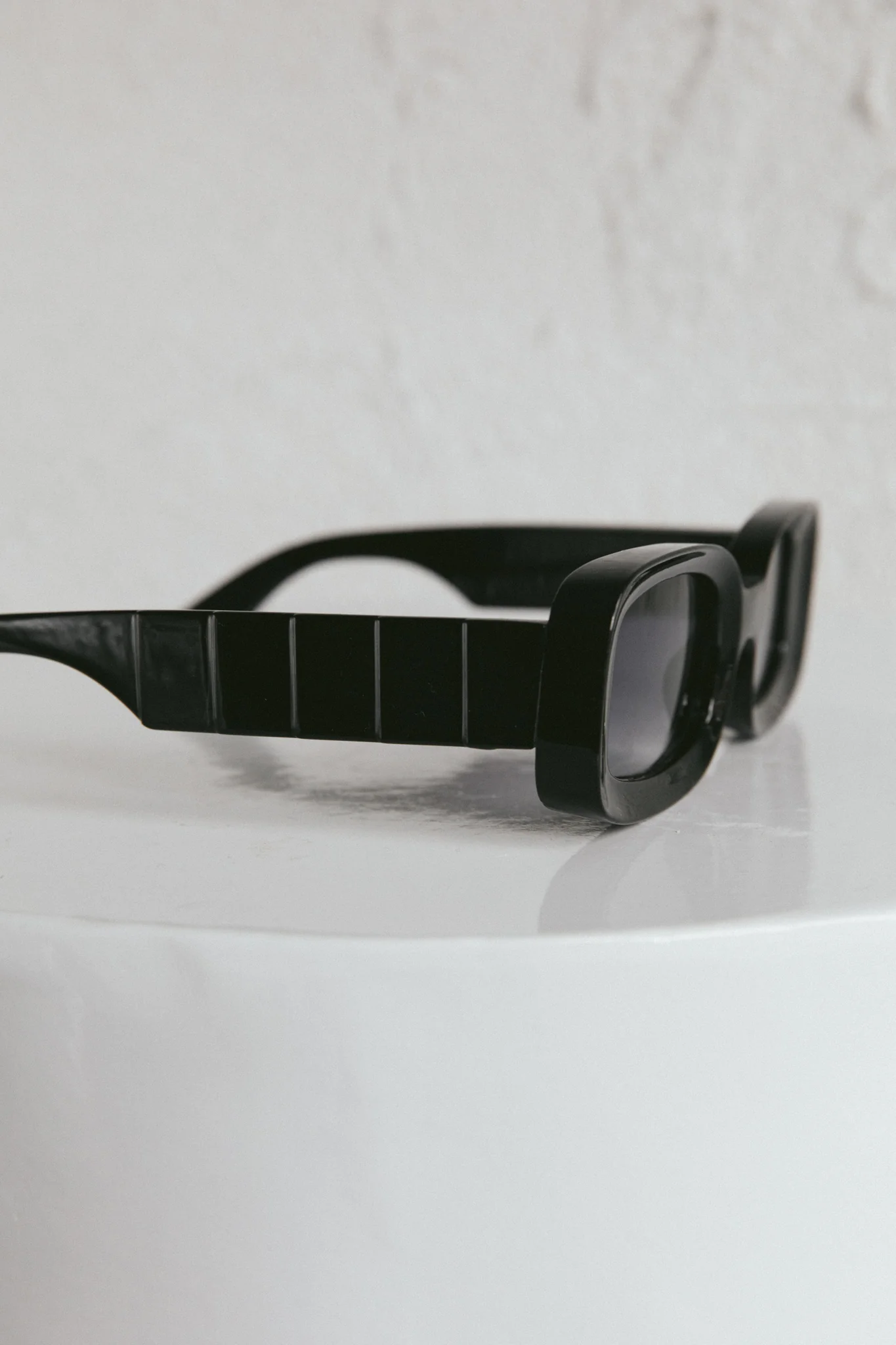 Zion Square Frame Sunglasses Black - Image 5
